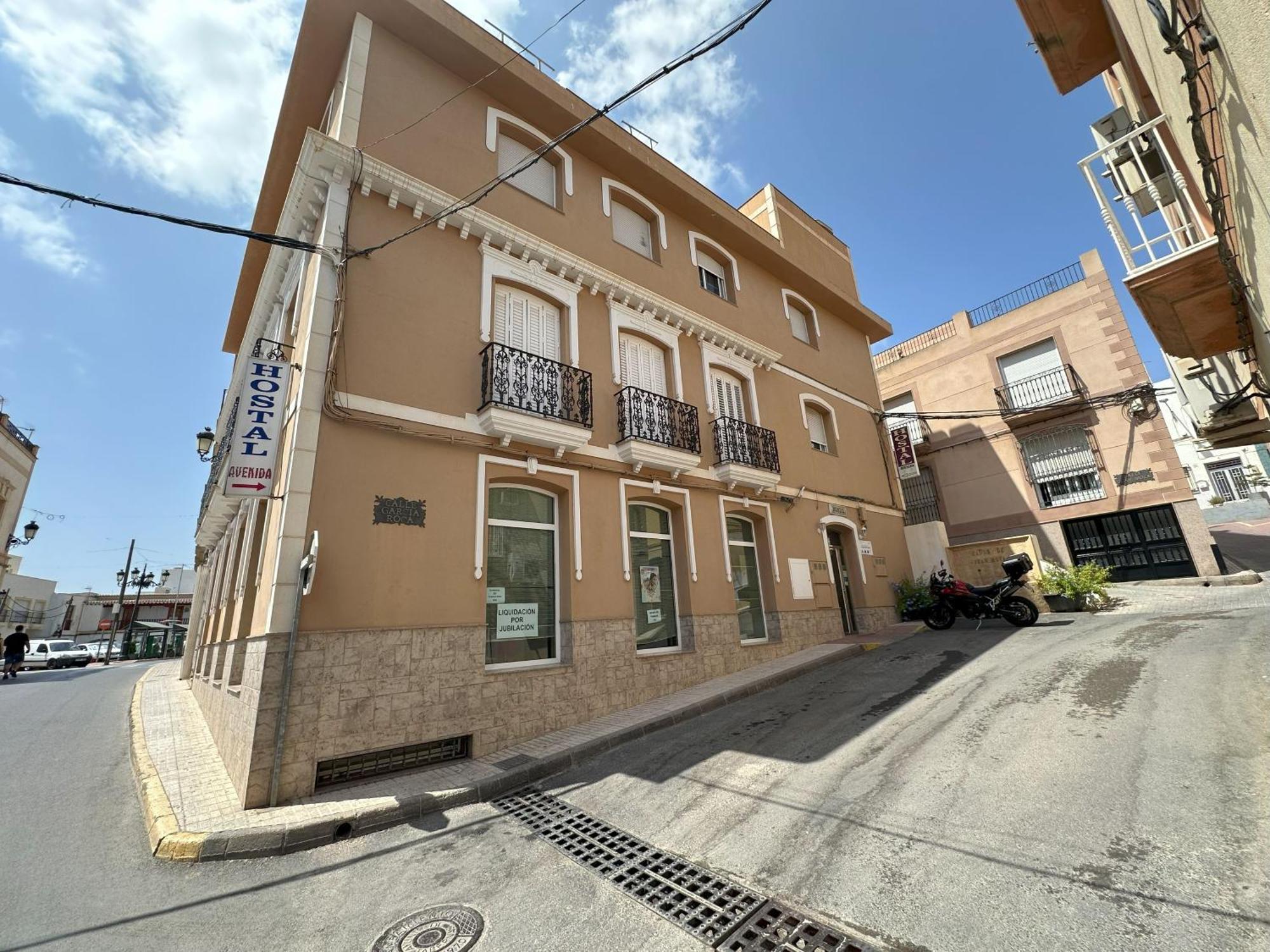 Hostal Avenida تابيرناس المظهر الخارجي الصورة