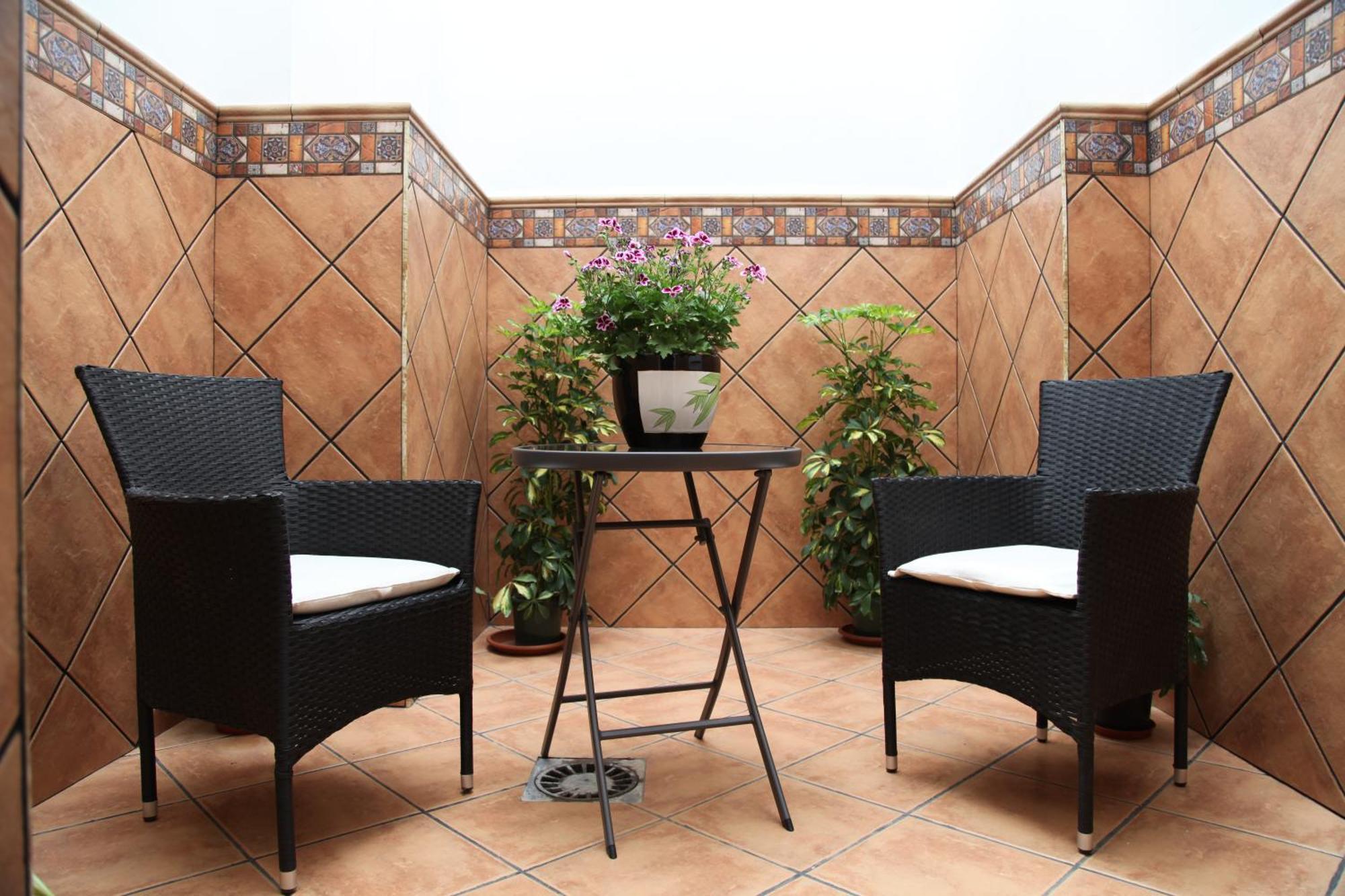 Hostal Avenida تابيرناس المظهر الخارجي الصورة