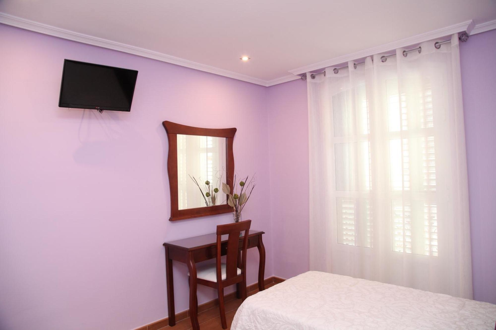 Hostal Avenida تابيرناس المظهر الخارجي الصورة