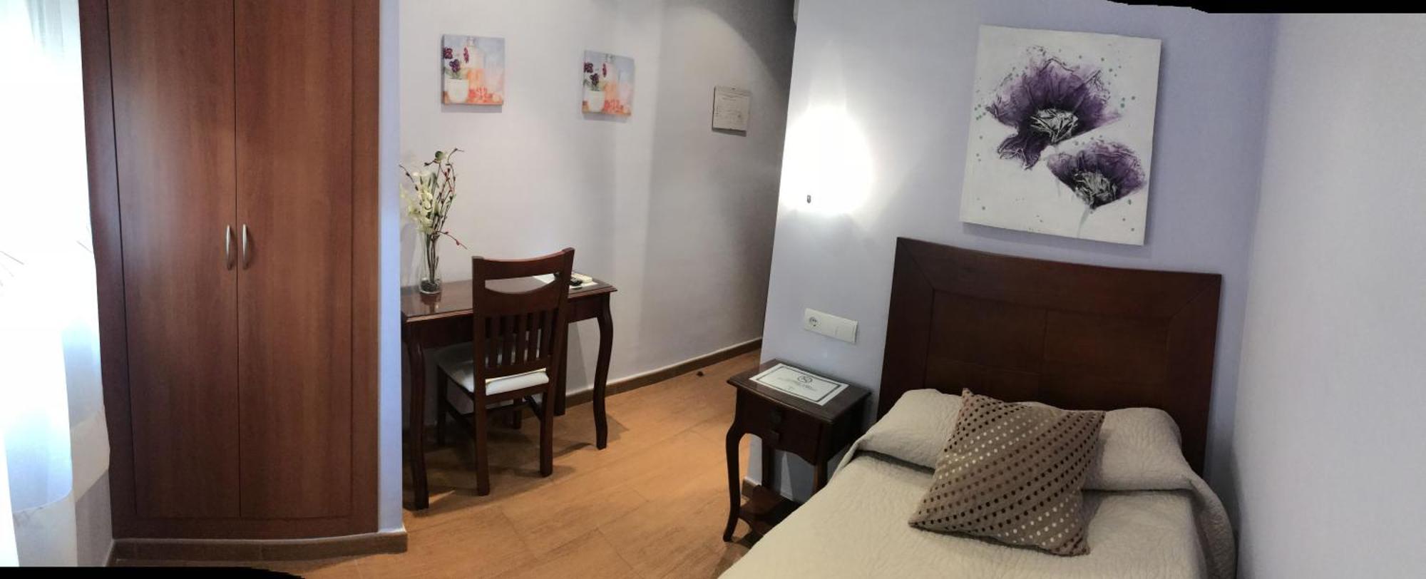 Hostal Avenida تابيرناس المظهر الخارجي الصورة