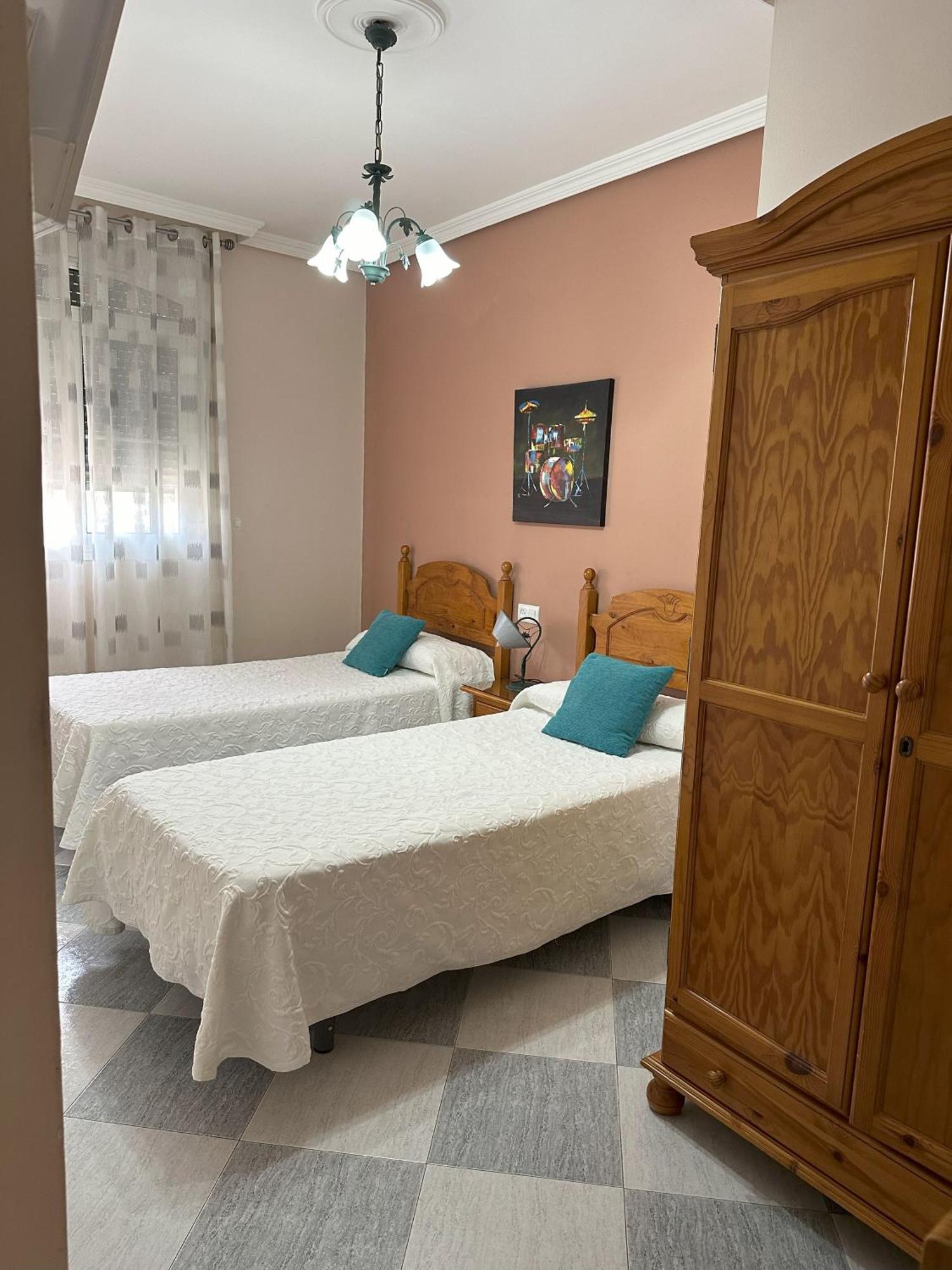 Hostal Avenida تابيرناس المظهر الخارجي الصورة