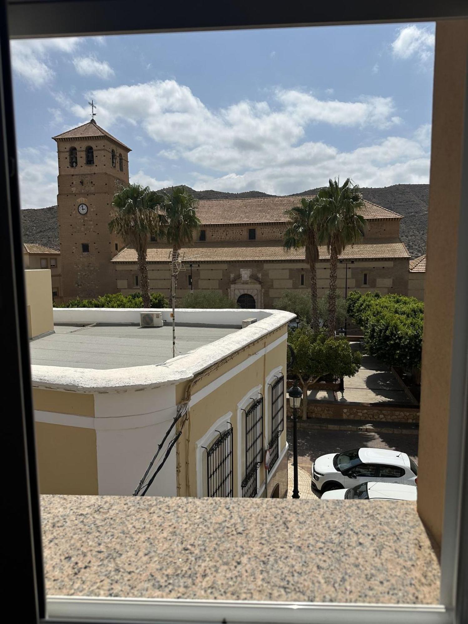 Hostal Avenida تابيرناس المظهر الخارجي الصورة