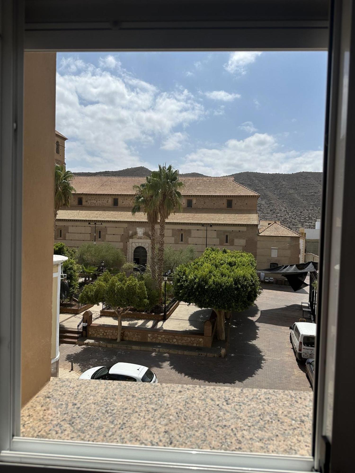 Hostal Avenida تابيرناس المظهر الخارجي الصورة