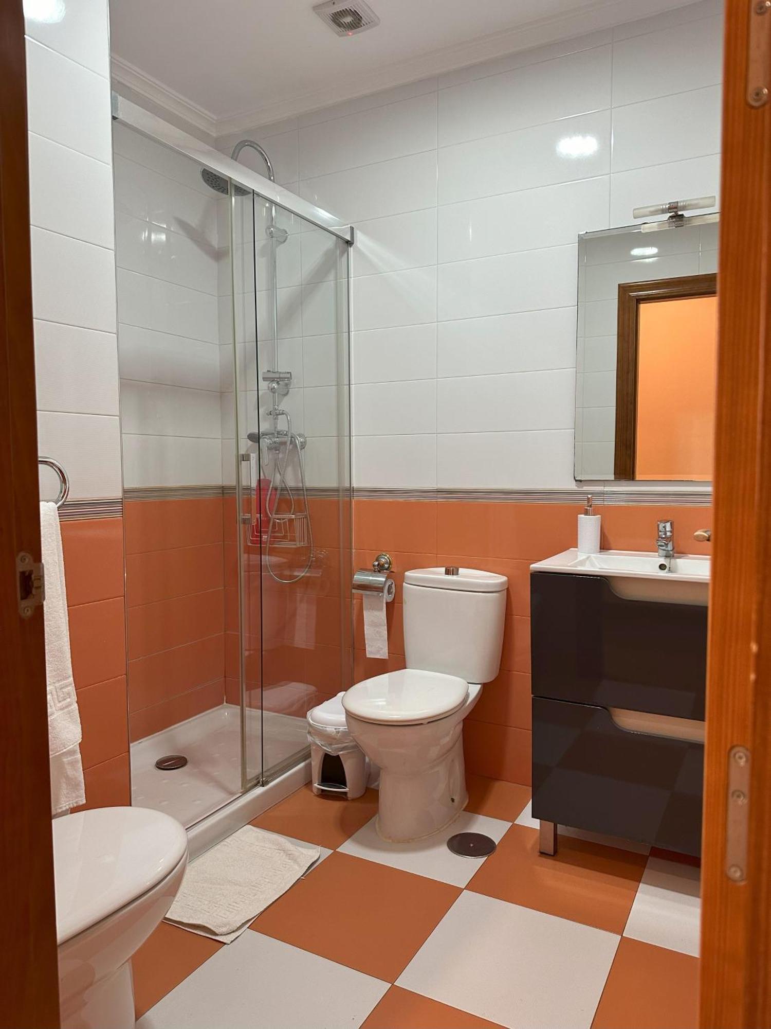 Hostal Avenida تابيرناس المظهر الخارجي الصورة